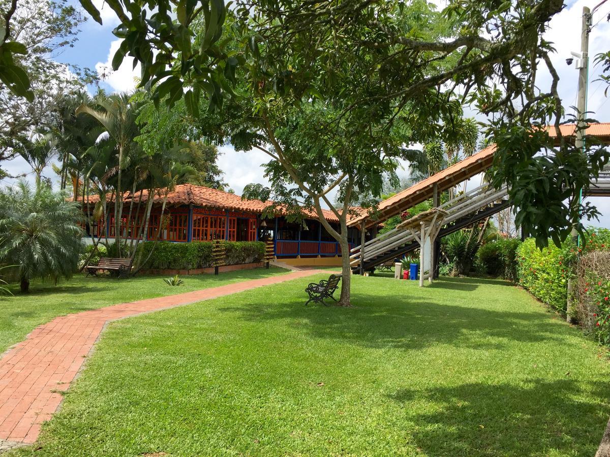 Hotel Bosques Del Saman Alcala Кімбая Екстер'єр фото